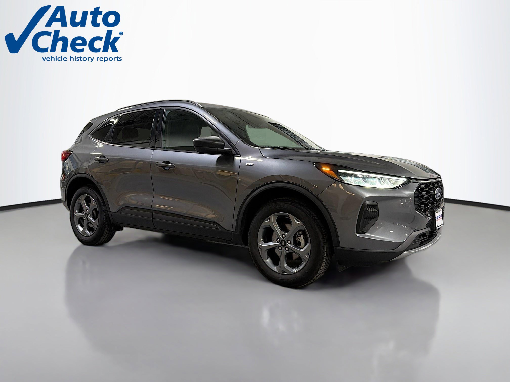 Used 2025 Ford Escape ST-Line image 1