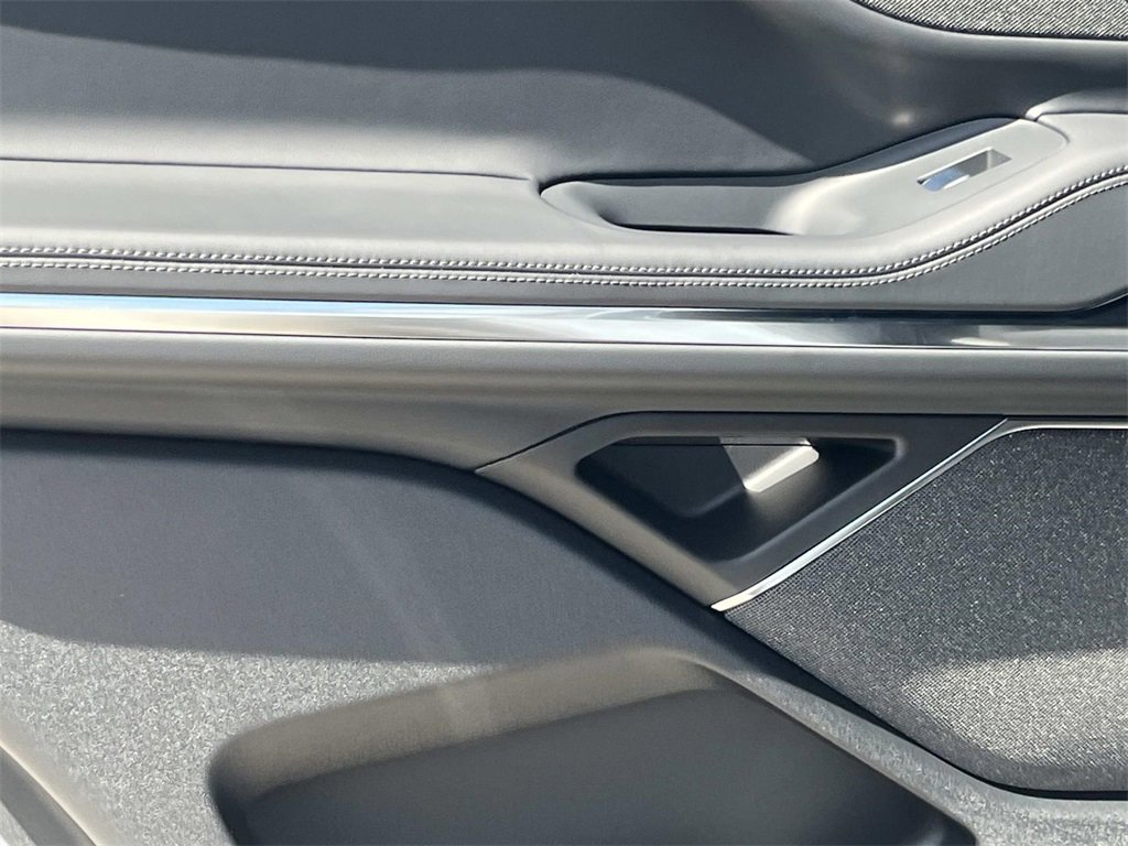 New 2025 Lincoln Navigator Reserve w/ Jet Appearance Package image 14