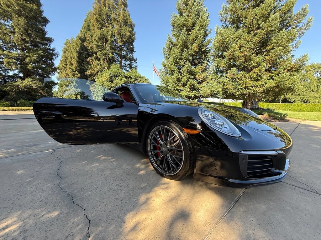 Used 2018 Porsche 911 Carrera S RWD image 12