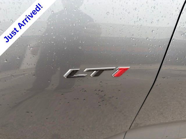 Used 2020 Chevrolet Camaro LT RWD image 11