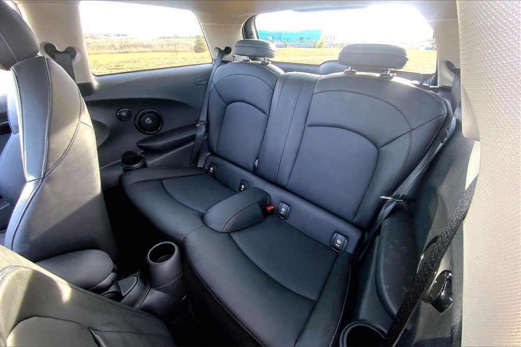 Used 2020 MINI Cooper S w/ Premium Package image 20