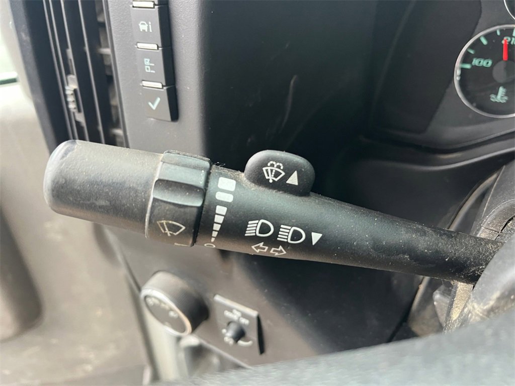 Used 2016 GMC Savana 3500 image 24