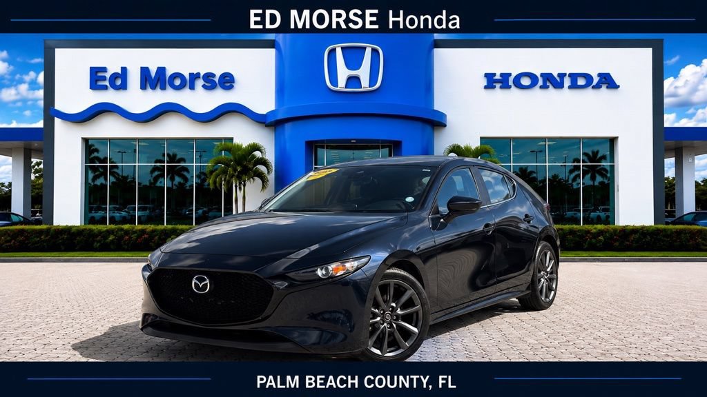 Used 2020 MAZDA MAZDA3 Hatchback FWD image 1