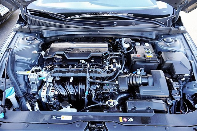 Certified 2026 Hyundai Elantra Sport FWD image 16