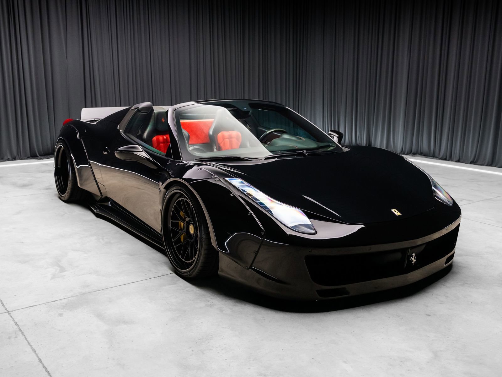Used 2013 Ferrari 458 Spider RWD image 11