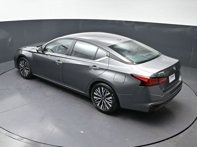 Used 2025 Nissan Altima 2.5 SV image 31