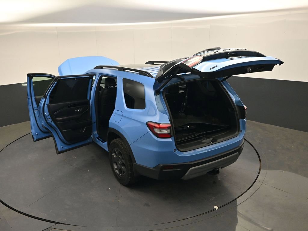 Used 2025 Honda Pilot TrailSport image 37