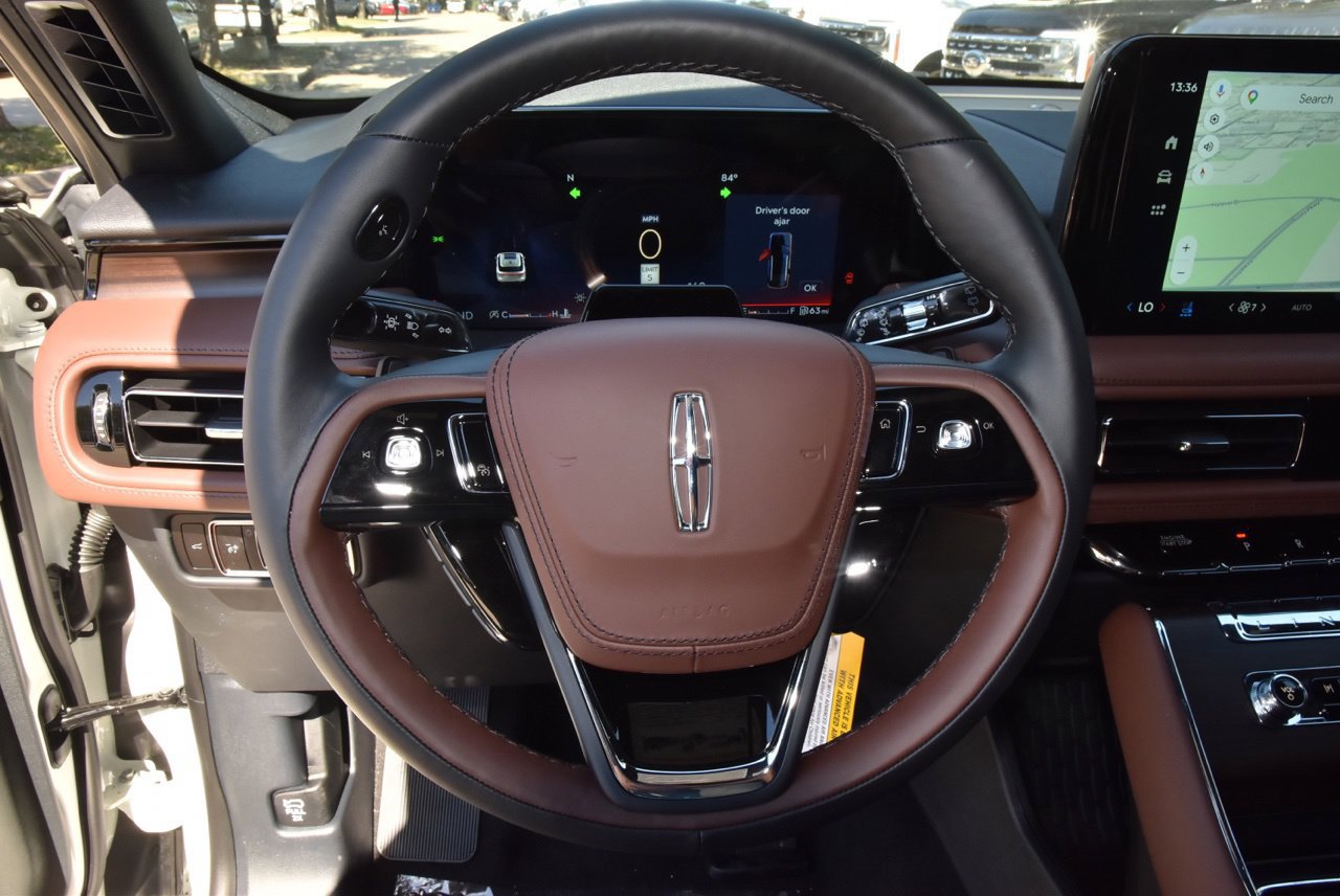 New 2027 Lincoln Aviator Reserve AWD/4WD image 24
