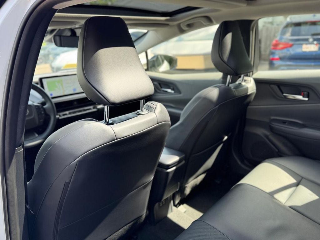 Used 2025 Toyota Prius XLE AWD/4WD image 24