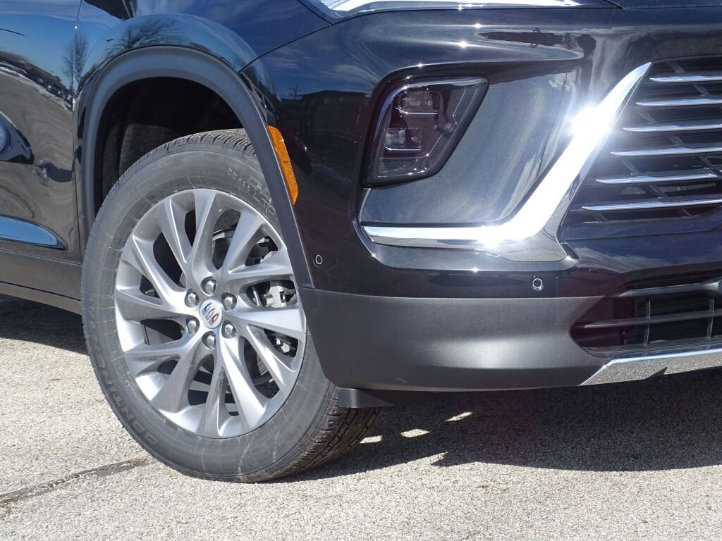 New 2025 Buick Enclave Preferred w/ Super Cruise Package image 3