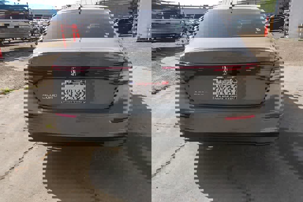 Used 2025 Honda Accord SE image 7