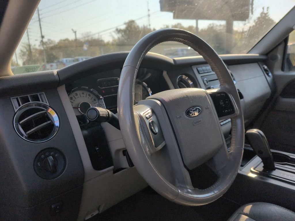 Used 2011 Ford Expedition EL XLT image 26