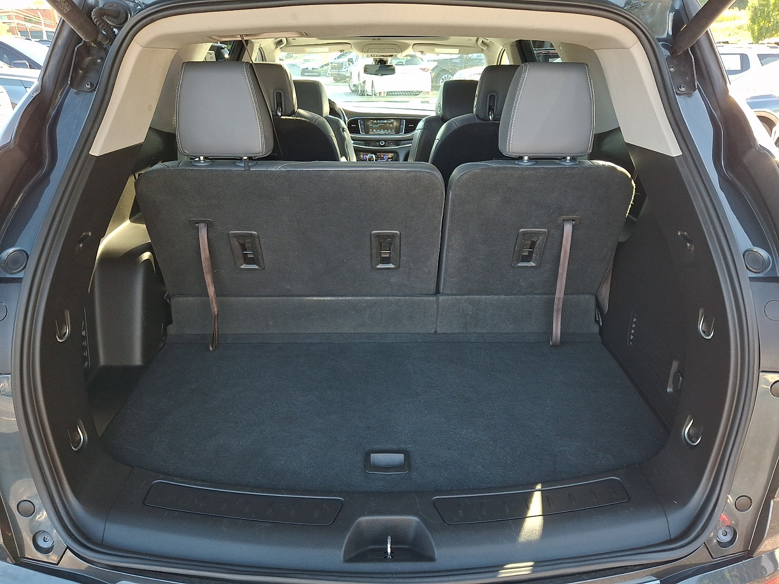 Used 2018 Buick Enclave Essence AWD/4WD image 28