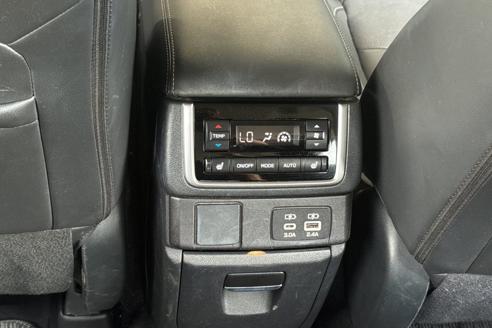 Used 2023 Subaru Ascent Limited AWD/4WD image 42