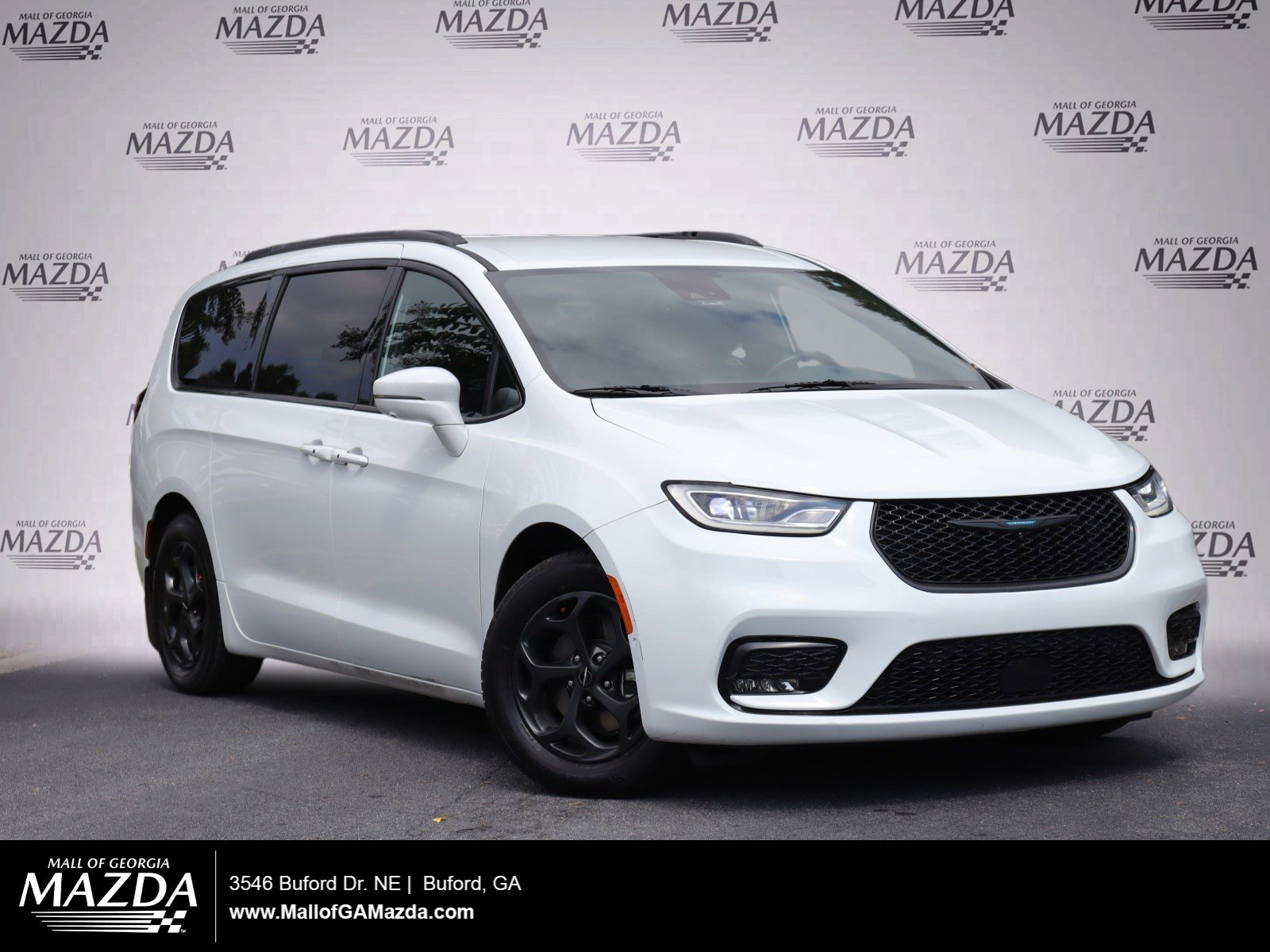 Used 2021 Chrysler Pacifica Touring-L w/ Uconnect Theater Family Group