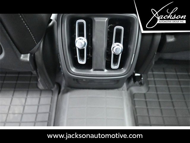 Used 2025 Volvo XC40 B5 Plus w/ Protection Package Premier image 22