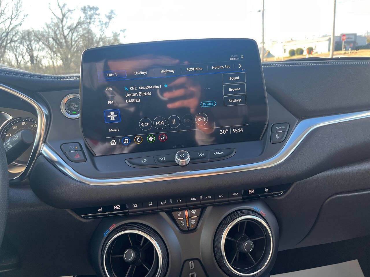 Used 2025 Chevrolet Blazer LT image 24