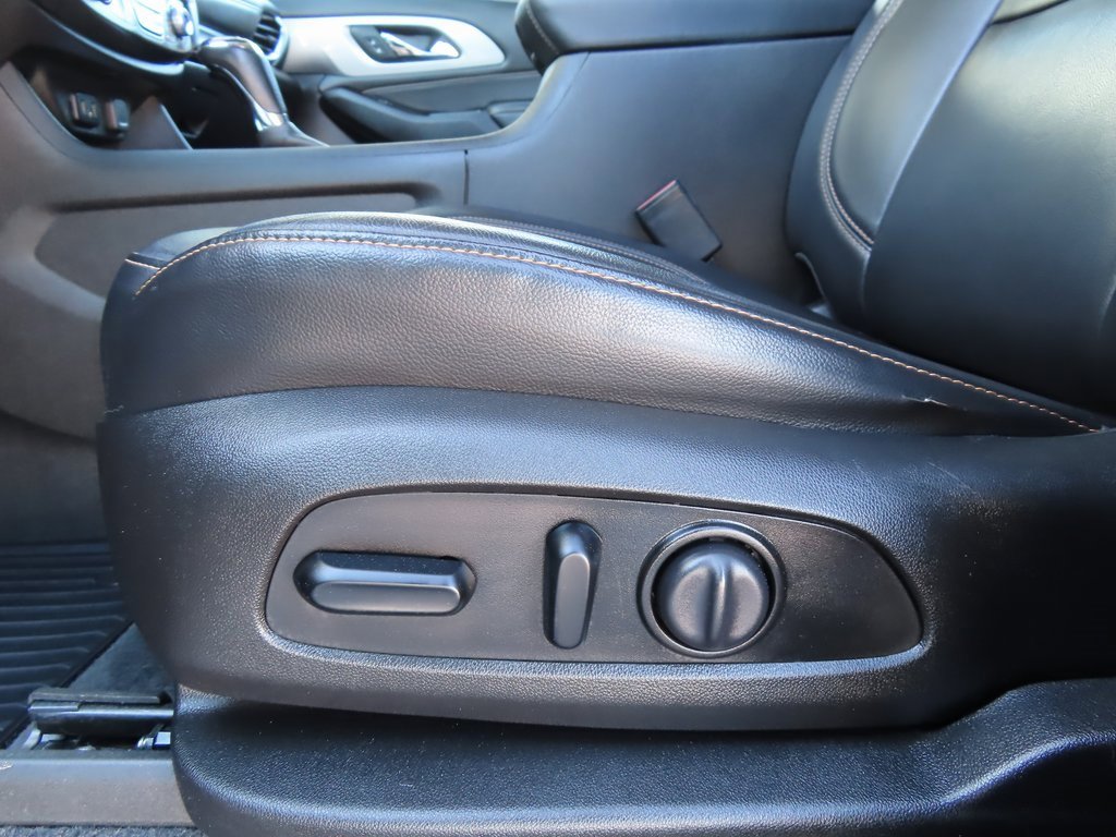 Certified 2019 Chevrolet Traverse LT image 6