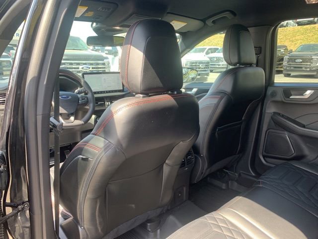 Certified 2023 Ford Escape ST-Line Elite w/ Premium Technology Package AWD/4WD image 18