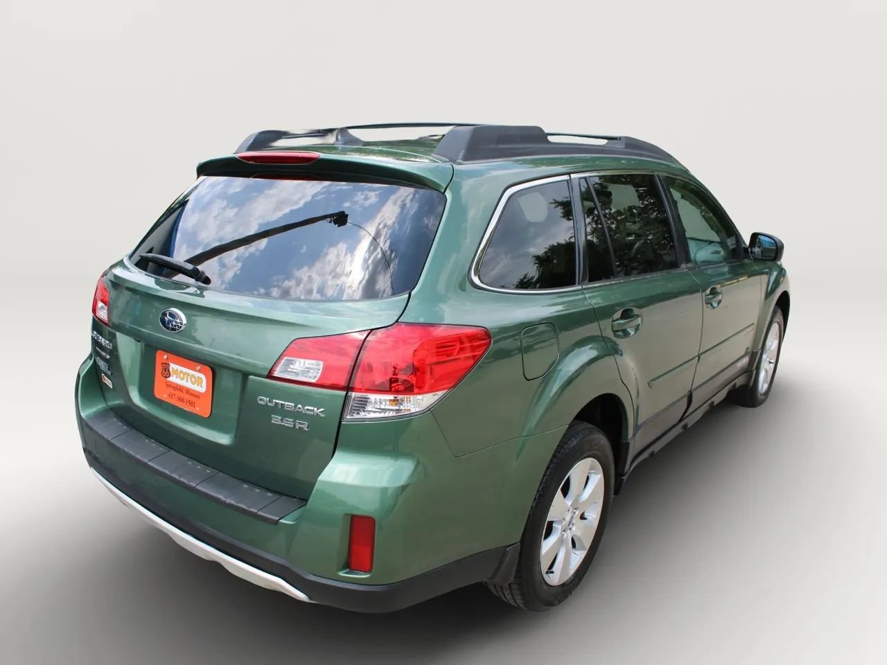 Used 2012 Subaru Outback 3.6R Limited AWD/4WD image 8