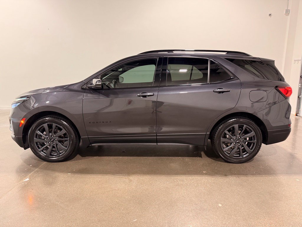 Used 2022 Chevrolet Equinox RS w/ RS Leather Package FWD image 8