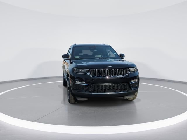Used 2024 Jeep Grand Cherokee Limited image 3