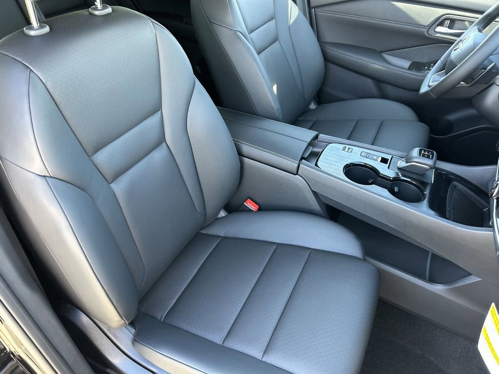 New 2026 Nissan Rogue Dark Armor image 10