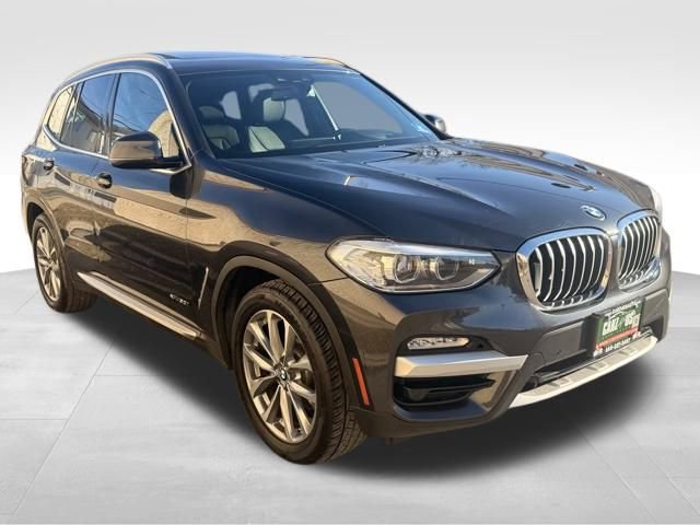Used 2018 BMW X3 xDrive30i image 3
