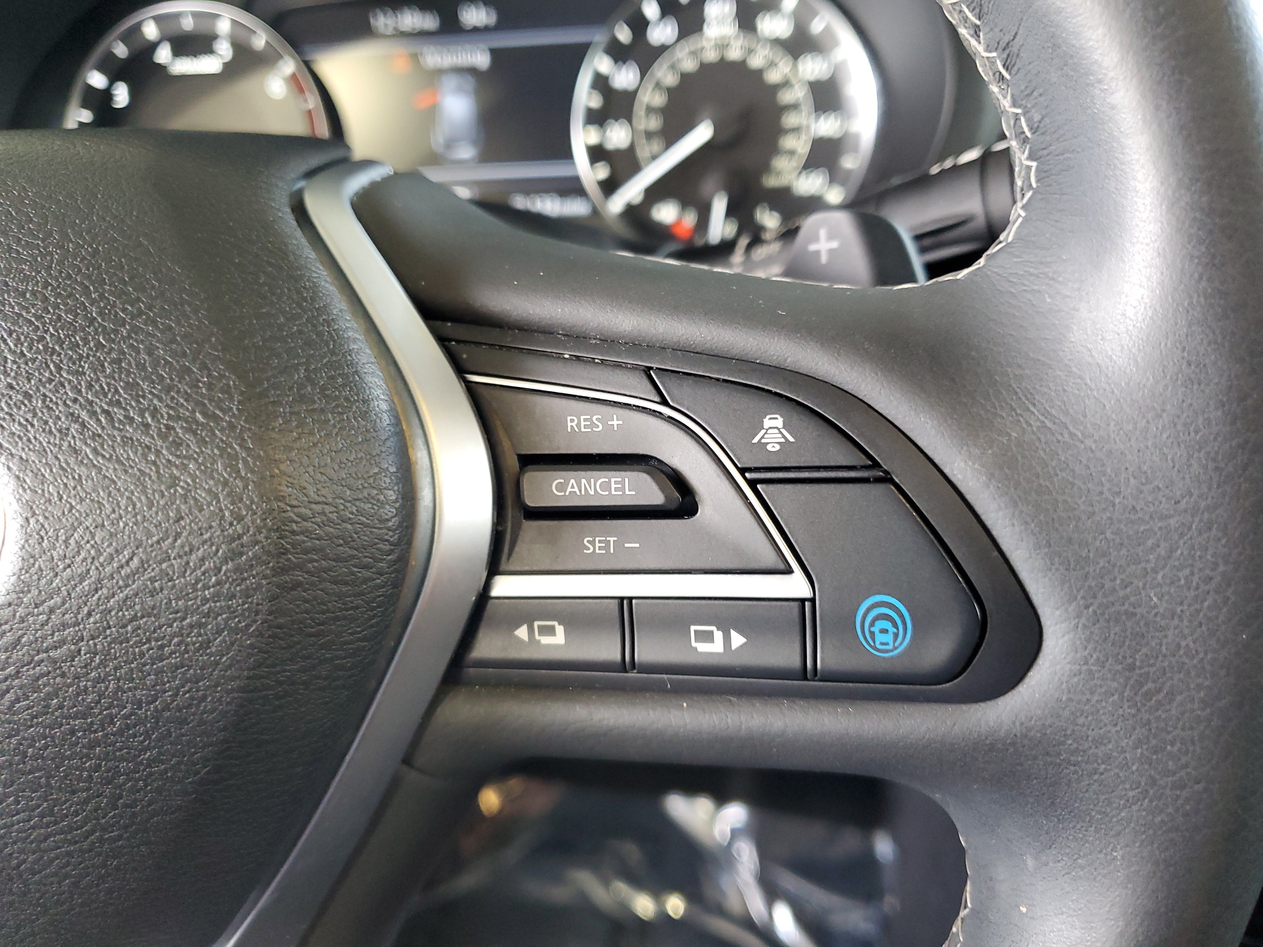 Used 2023 INFINITI QX50 Luxe FWD image 25