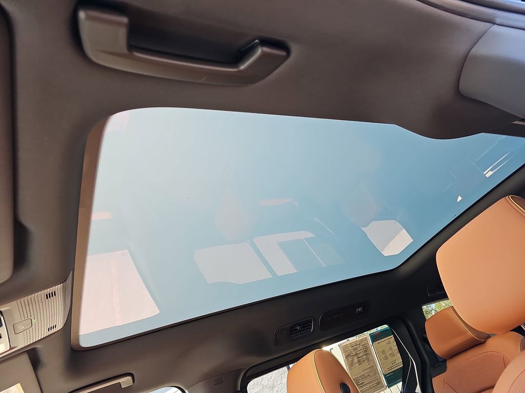 Used 2025 Volkswagen ID. Buzz Pro S Plus image 35