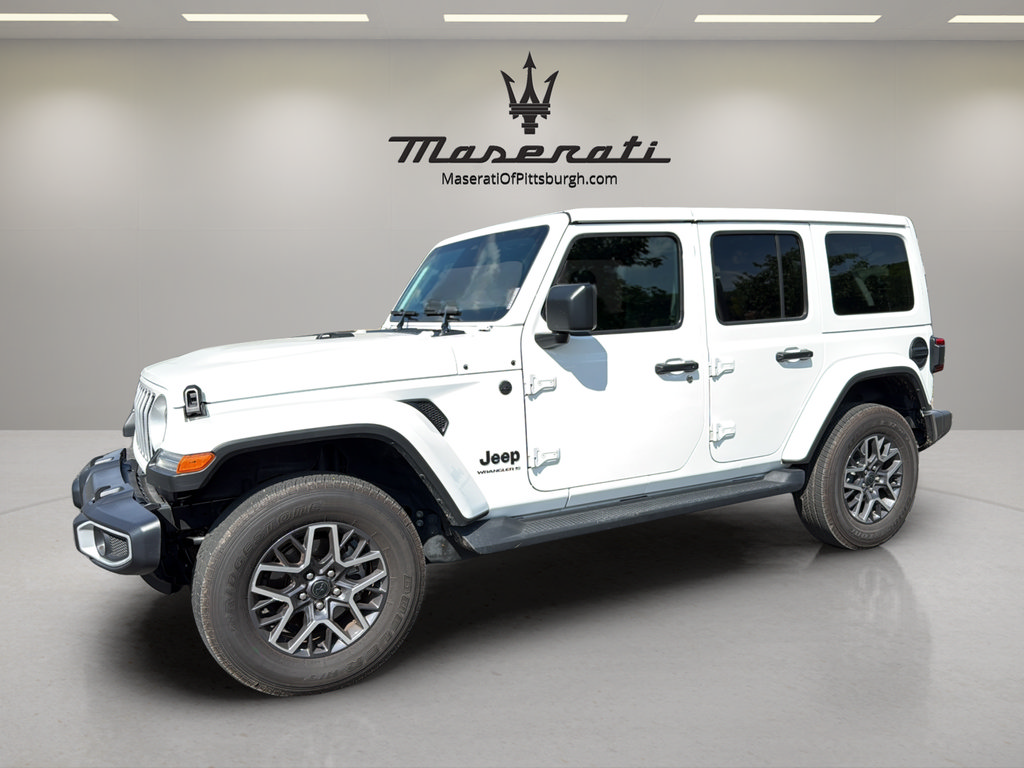 Used 2026 Jeep Wrangler Unlimited Sahara AWD/4WD image 1