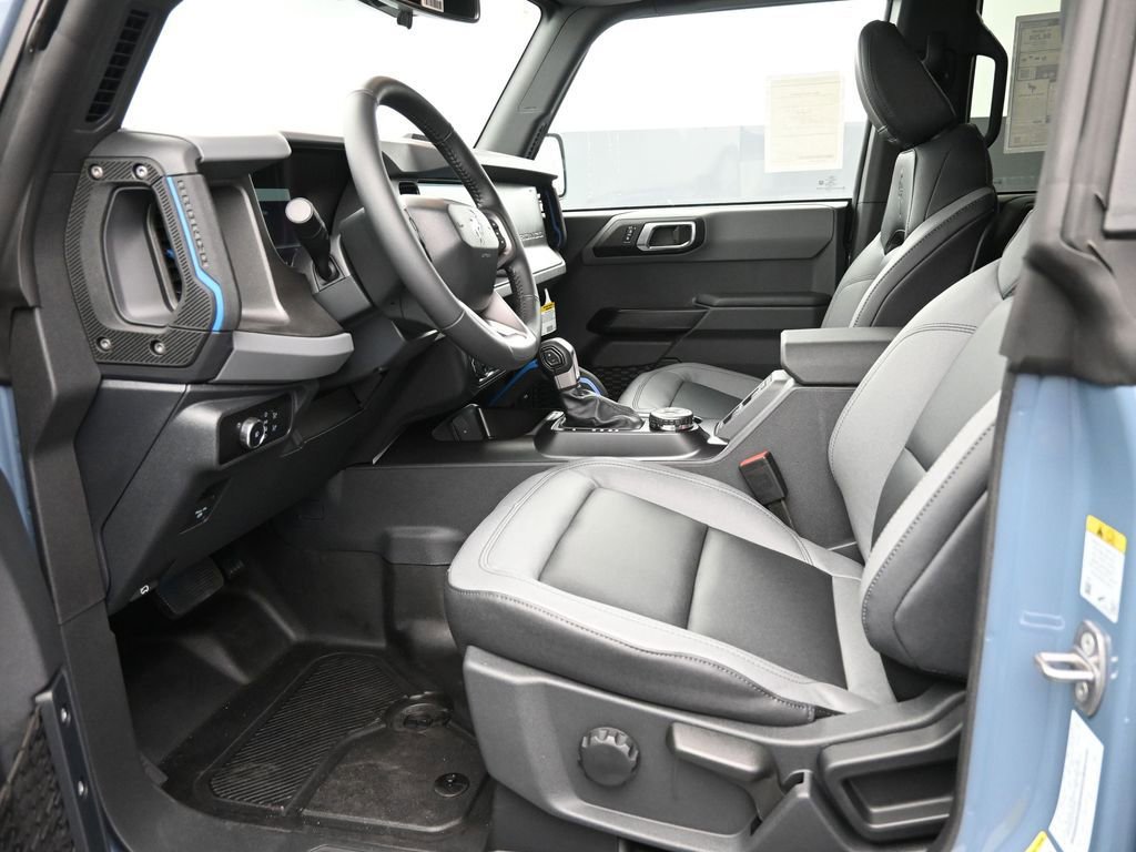 Used 2024 Ford Bronco Black Diamond image 16
