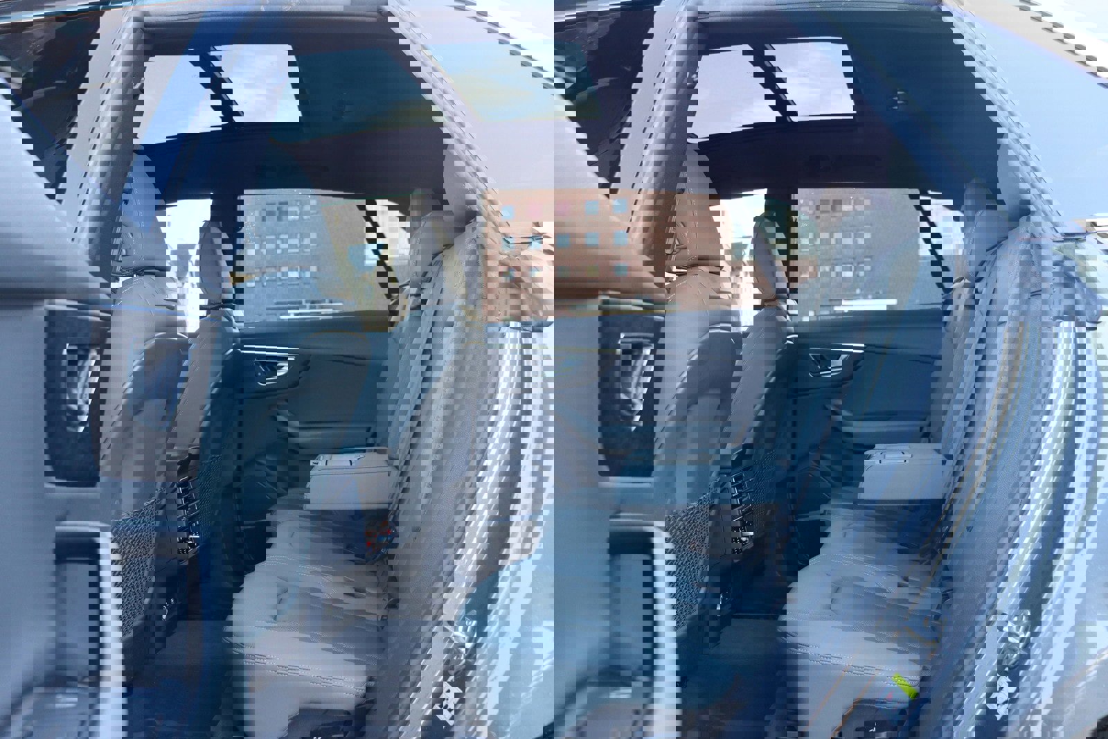 Used 2019 Audi Q8 Premium Plus w/ Premium Plus image 13