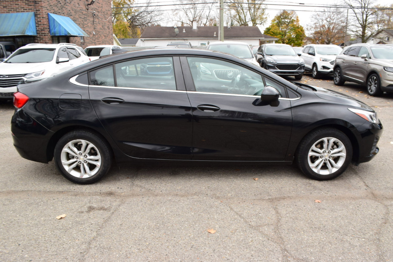 Used 2019 Chevrolet Cruze LT image 5