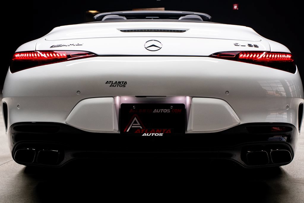 Used 2022 Mercedes-Benz SL 55 AMG 4MATIC w/ Driver Assistance Package image 24