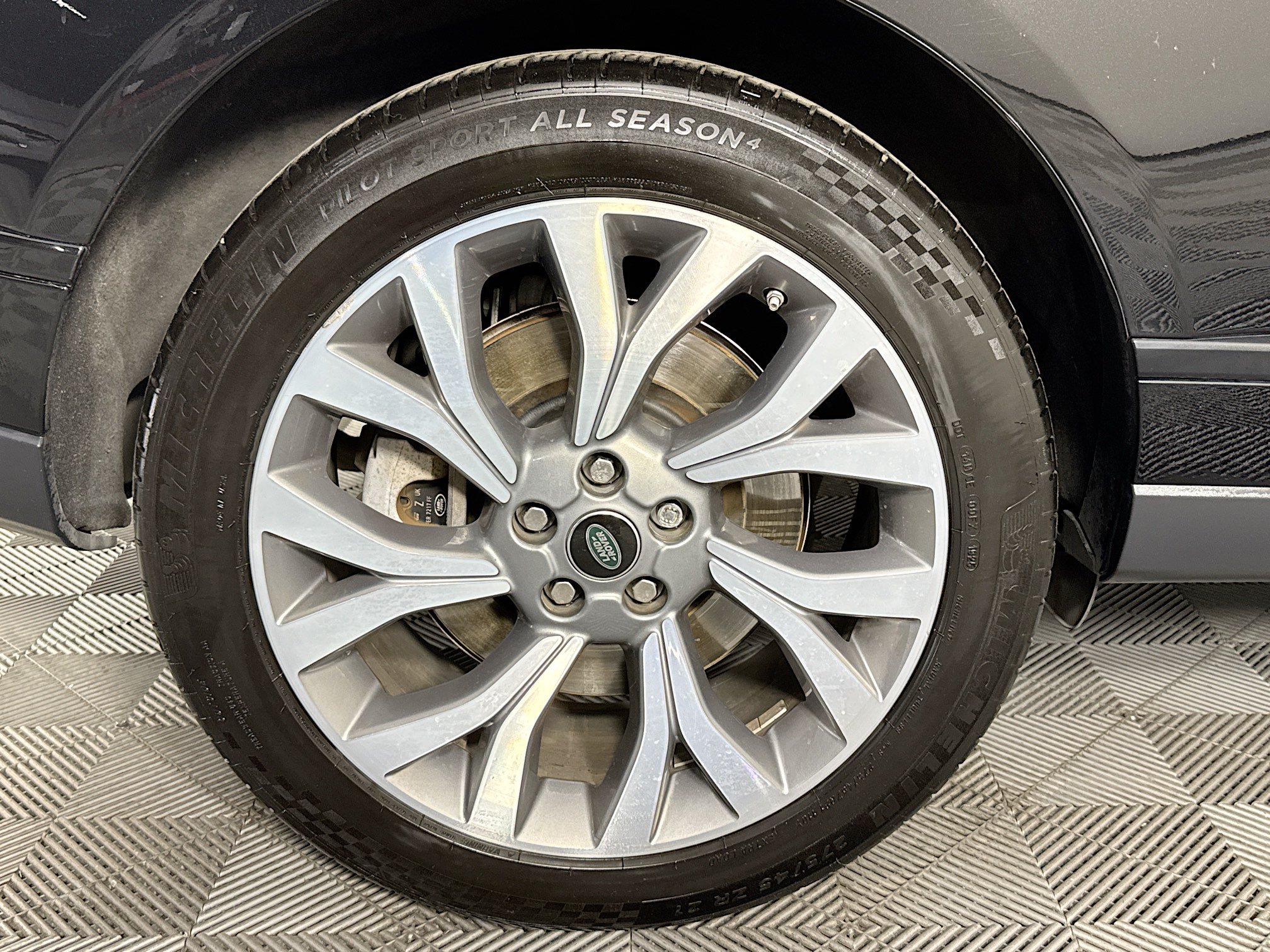Used 2019 Land Rover Range Rover Supercharged AWD/4WD image 31