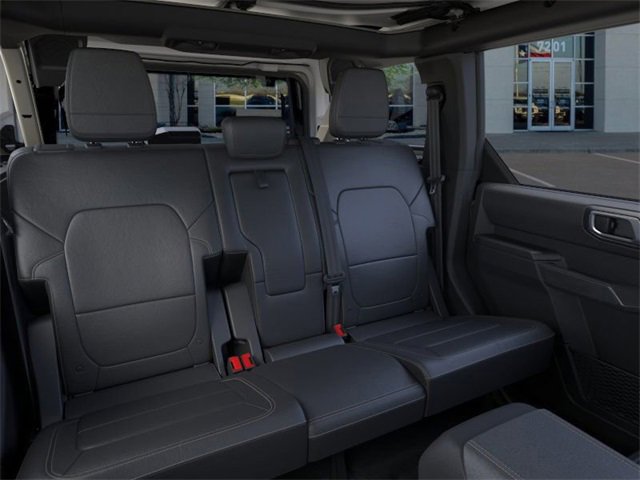 New 2025 Ford Bronco Badlands image 11