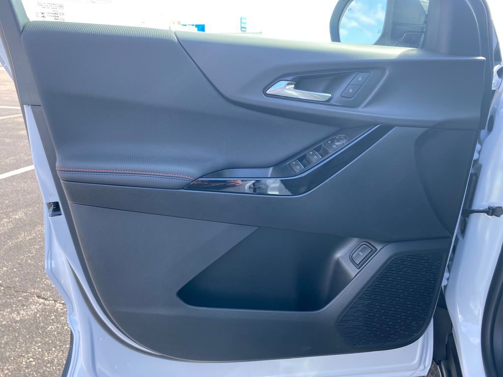 Used 2026 Chevrolet Equinox RS image 19