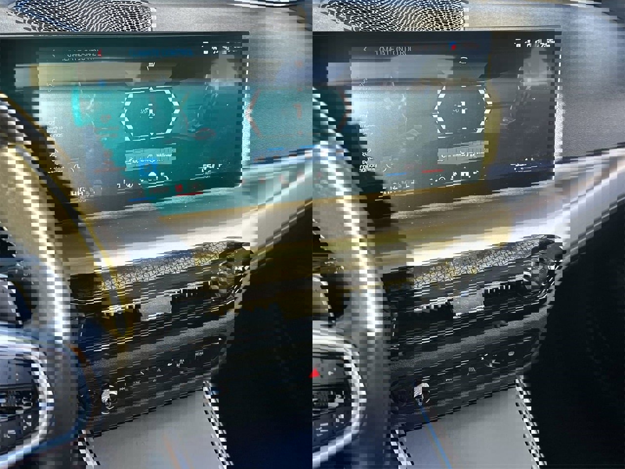 Used 2025 BMW M4 xDrive Competition w/ Executive Package image 22