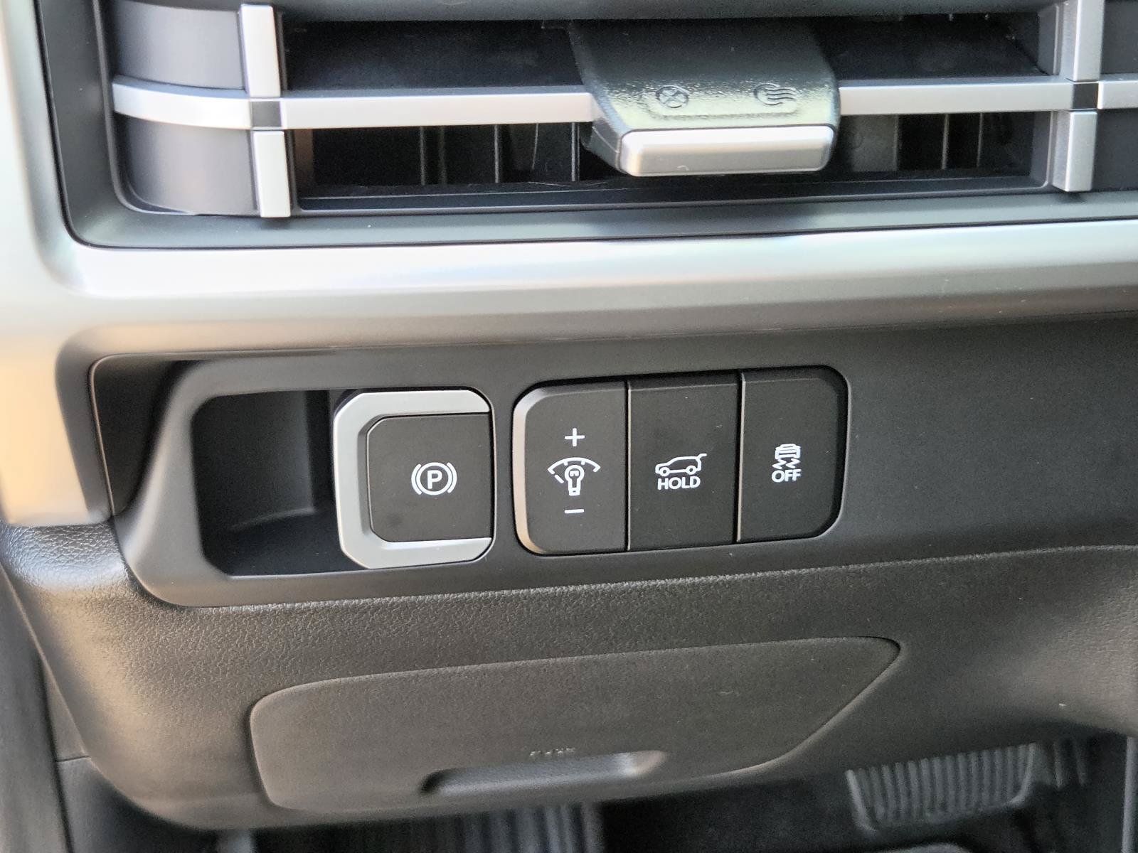 New 2027 Hyundai Santa Fe SE FWD image 16