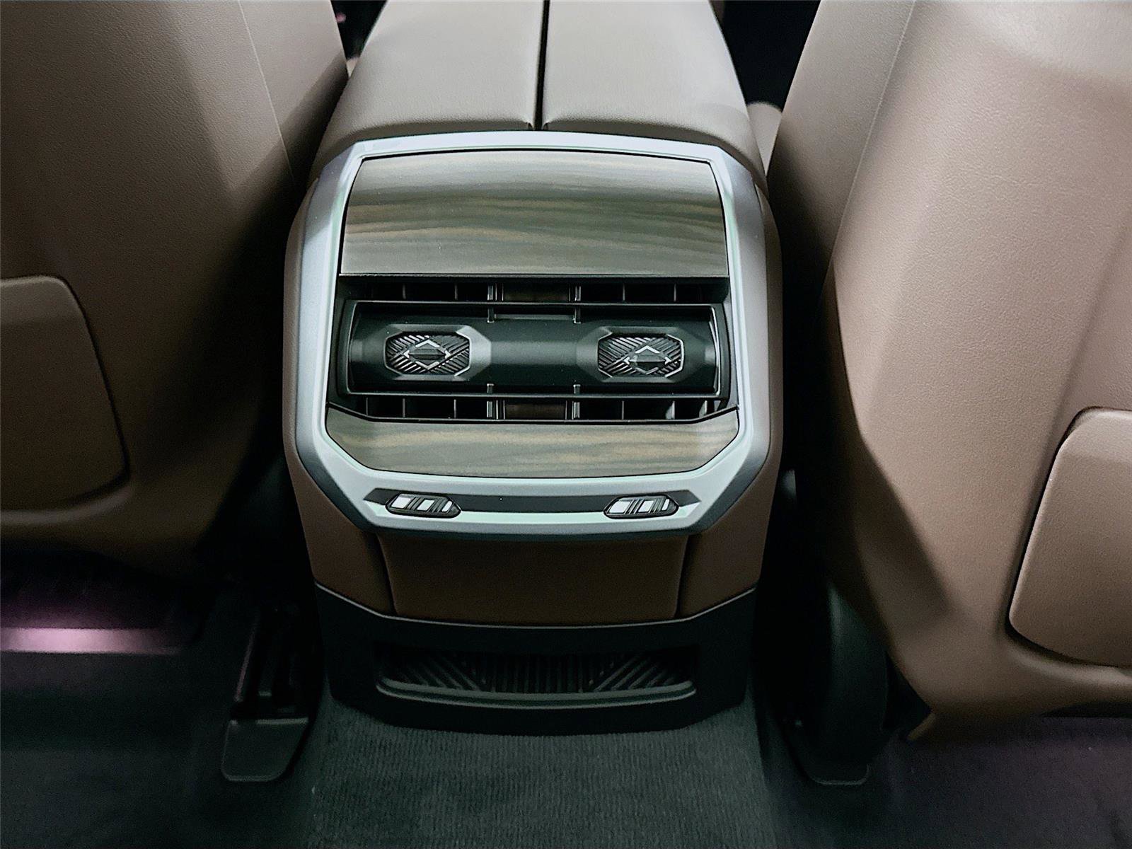 New 2026 BMW 740i xDrive 740i xDrive w/ Premium Package image 27