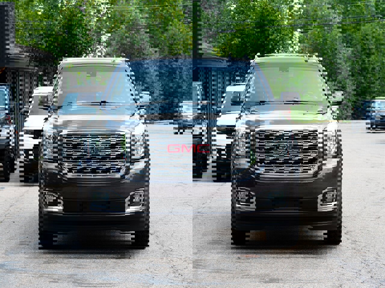 Used 2018 GMC Yukon Denali w/ Denali Ultimate Package image 2