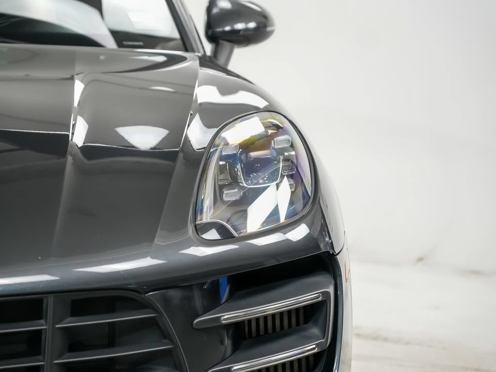 Used 2017 Porsche Macan Turbo AWD/4WD image 7
