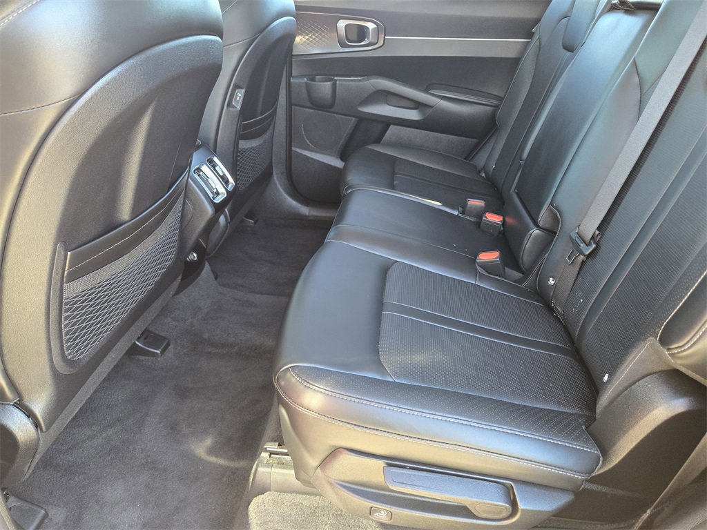Certified 2025 Kia Sorento S image 26