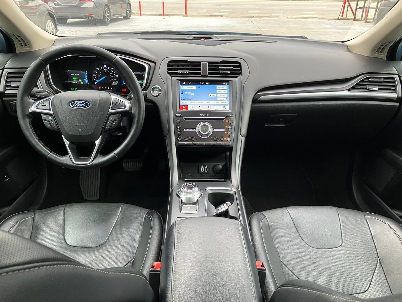 Used 2019 Ford Fusion Titanium FWD image 17