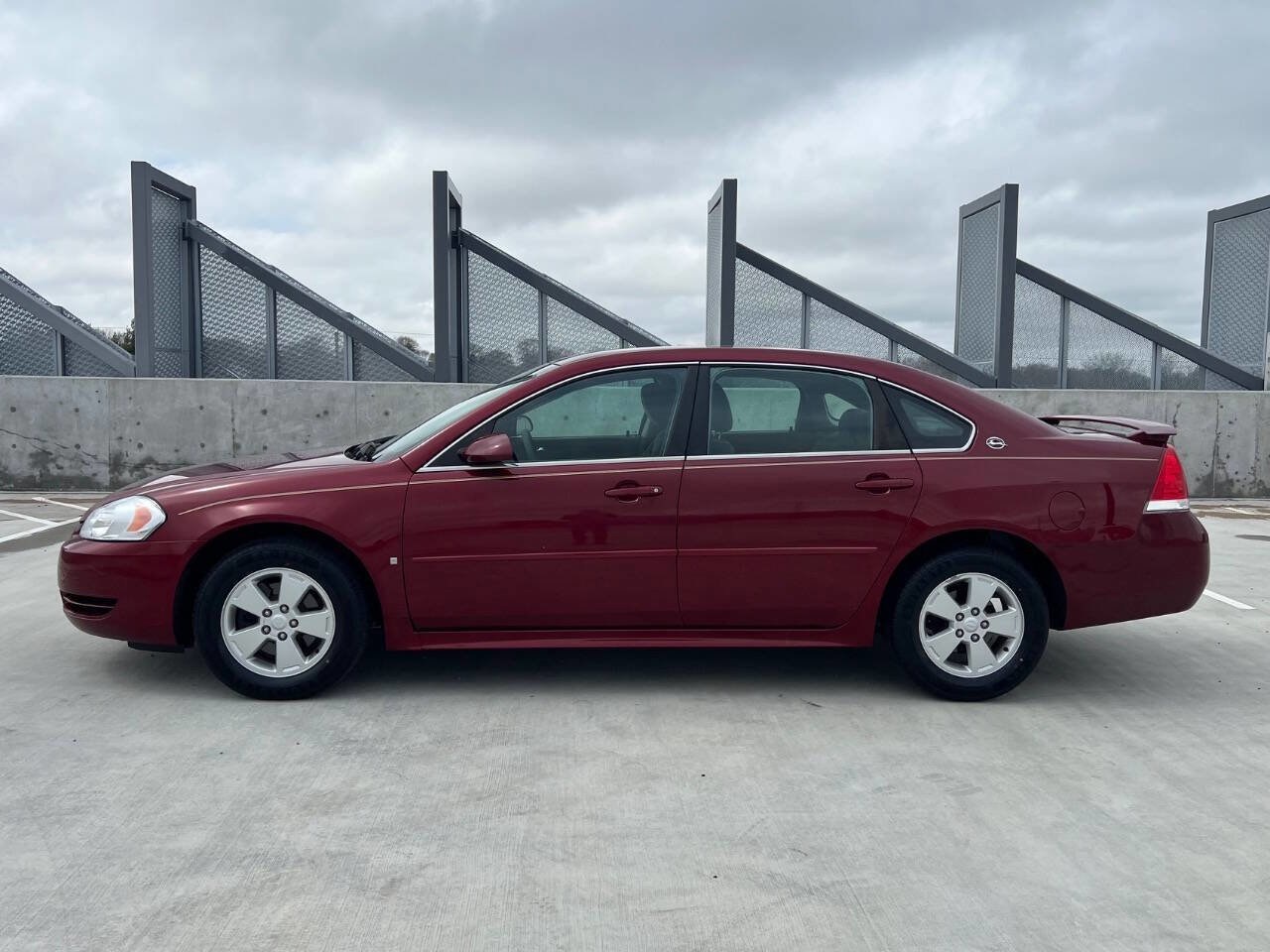 Used 2009 Chevrolet Impala LT FWD image 5