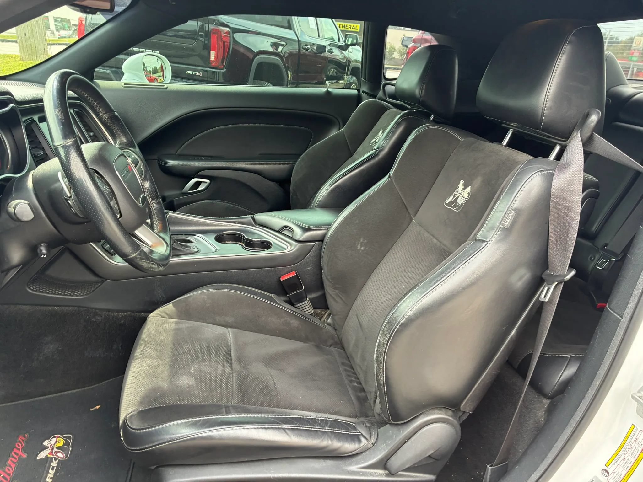 Used 2015 Dodge Challenger R/T Scat Pack RWD image 5