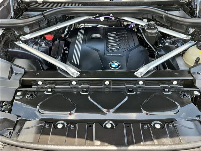 Used 2022 BMW X6 xDrive40i w/ M Sport Package AWD/4WD image 24