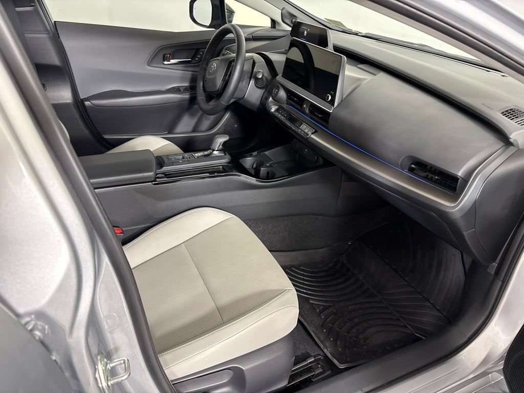 Used 2026 Toyota Prius Limited AWD/4WD image 17