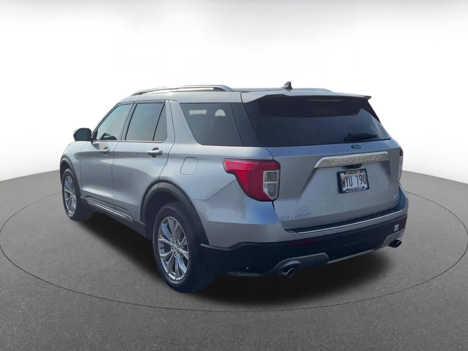 Used 2023 Ford Explorer Limited image 11